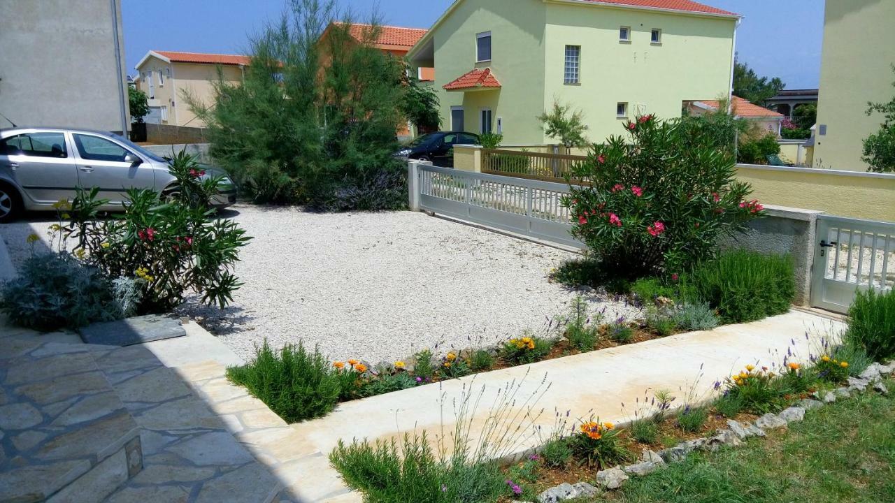 Apartmani Vjeko Vir Exterior foto